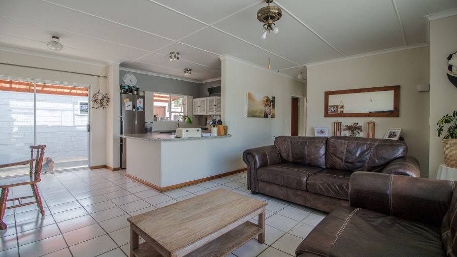 3 Bedroom Property for Sale in Sunrise On Sea Eastern Cape